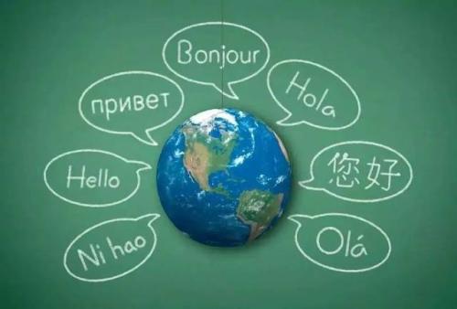 6歲Japser當(dāng)“翻譯官” 語言學(xué)習(xí)越早越好