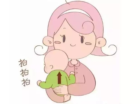 親貝網(wǎng)小編推薦3種拍嗝姿勢(shì)，新手寶媽一定要學(xué)會(huì)